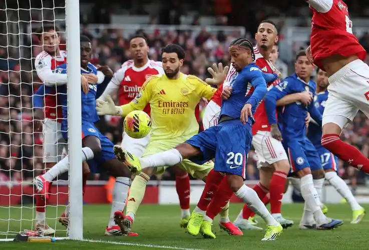 欧冠对决：尤文图斯 VS 巴黎圣日耳曼